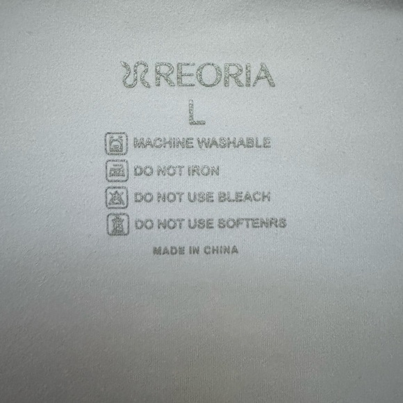 White Crop top size Large - Picture 3 of 3